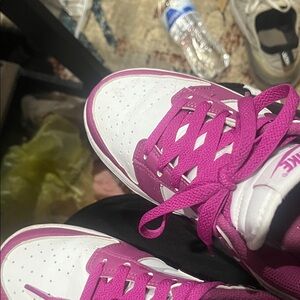 Nike Kids Sneakers in Pink and White